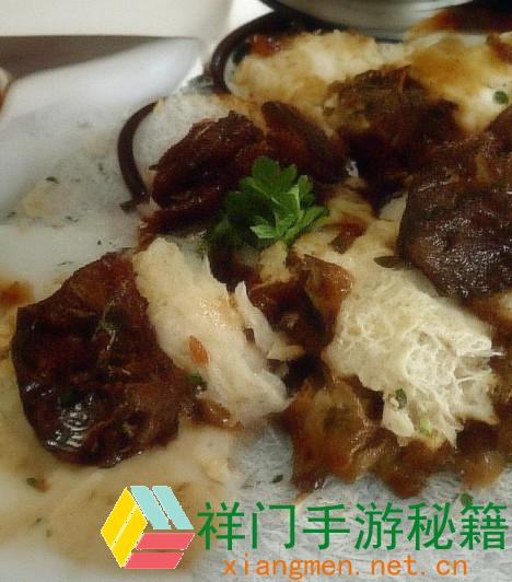 雾刃雕塑之境：探寻光影交错下的艺术魅力与灵动之美